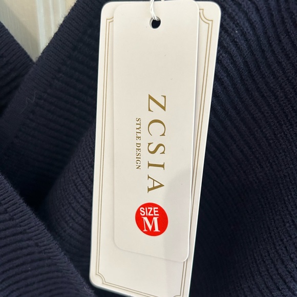 Tie waist sweater with cut out back - Picture 4 of 6